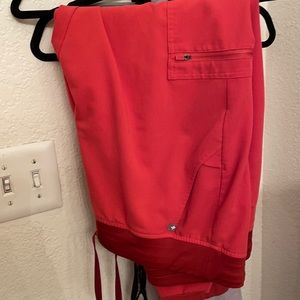 Figs Zamora bottom scrubs clay